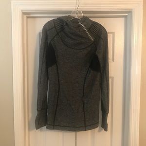 Lululemon pullover size 8